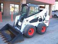   Bobcat 825